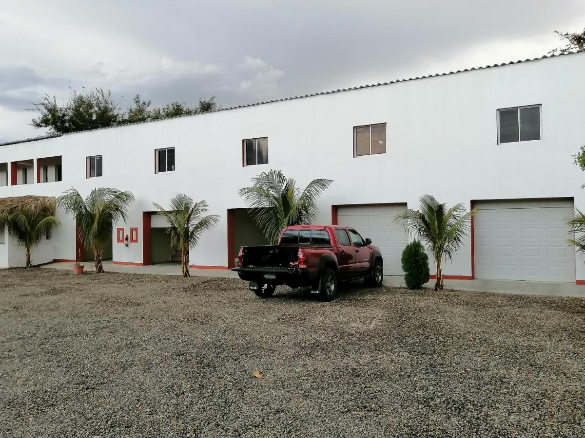 Piscalonga Hotel San Lorenzo de Guayubin Екстериор снимка