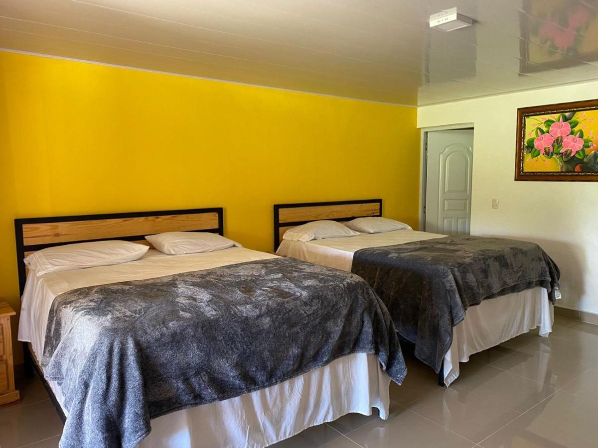 Piscalonga Hotel San Lorenzo de Guayubin Екстериор снимка